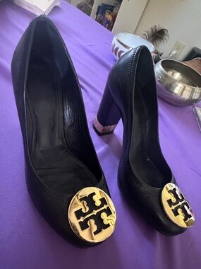 Tory Burch Black Leather Block Heel Pumps with Gold Logo Medallion